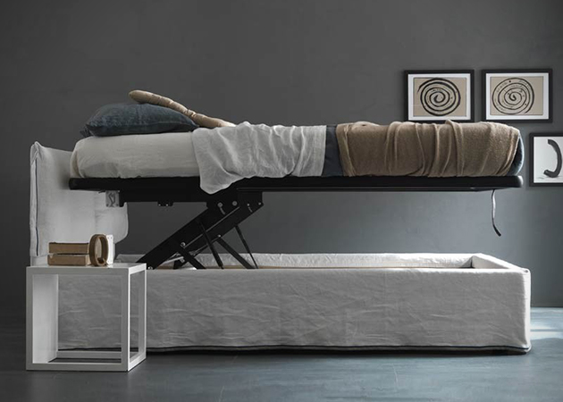 bed with mattress that lifts up